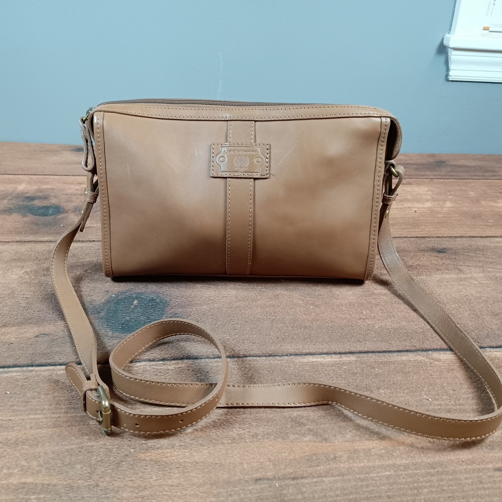 Liz Claiborne Crossbody Bag Womens Medium Tan Leather Excellent Vintage Camera